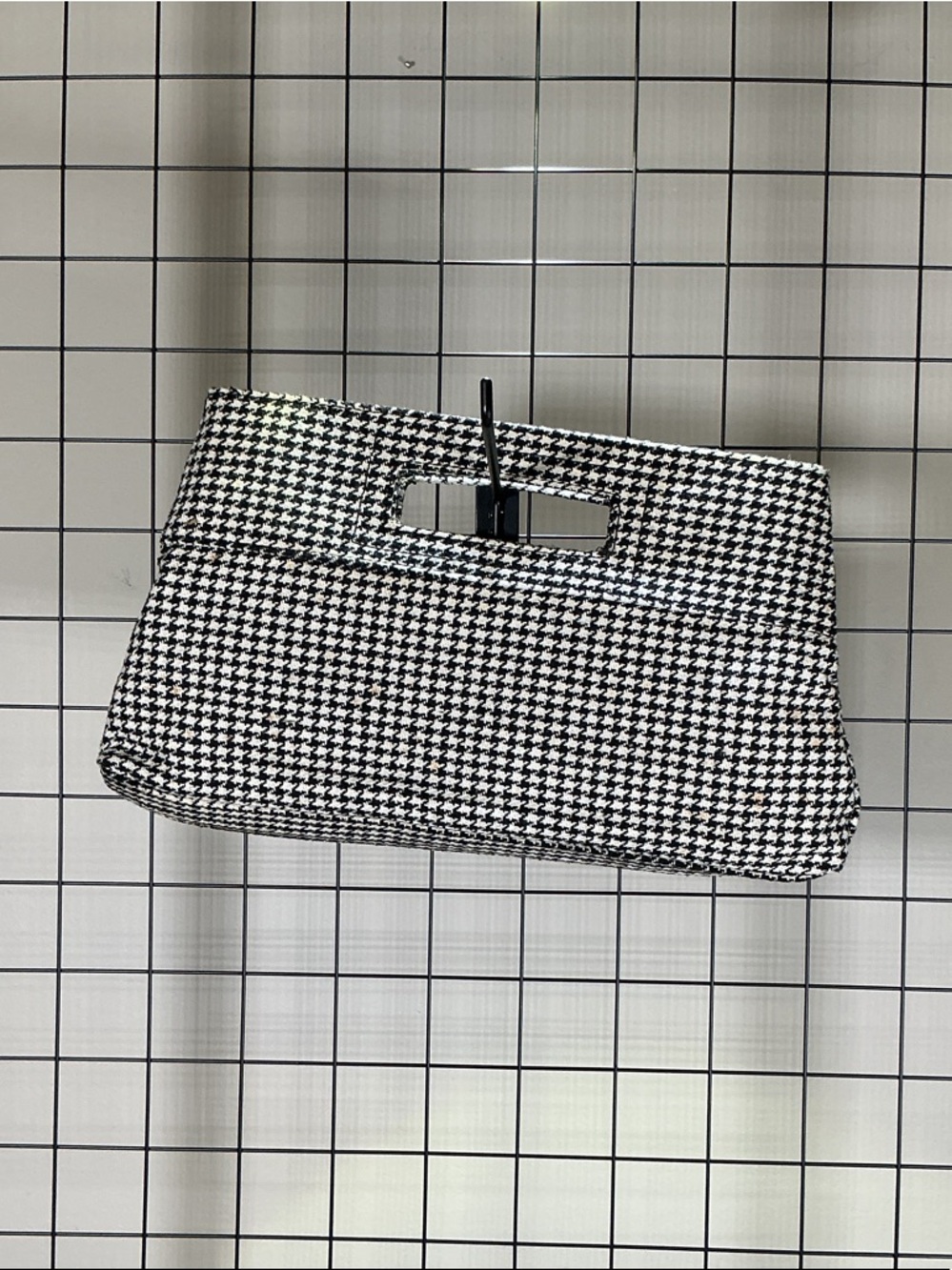 Black & White Houndstooth Clutch Cutout Handle Structured Top Handle Bag